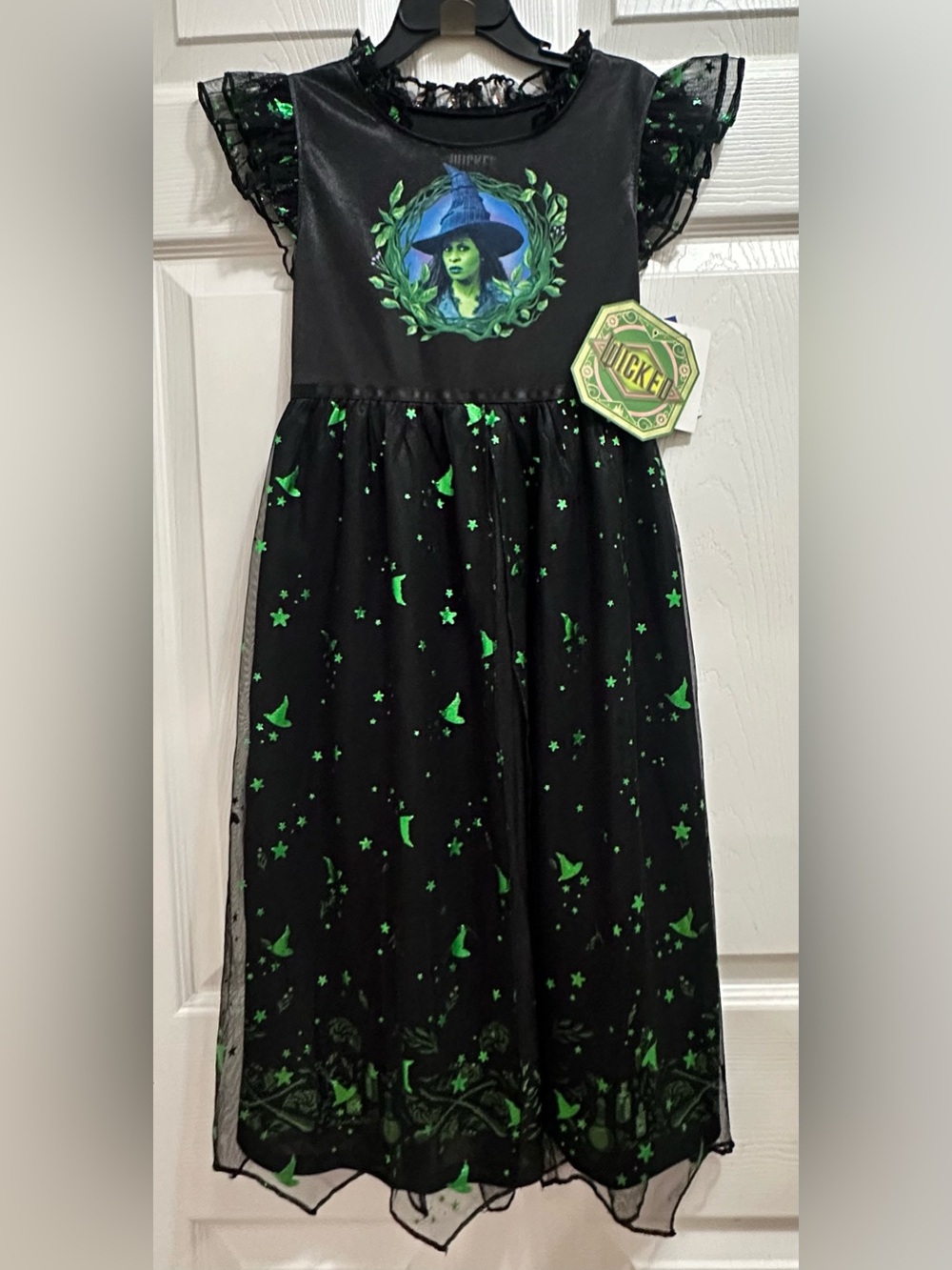Wicked Girls Black NightGown With Elphaba, Size S 6/6x